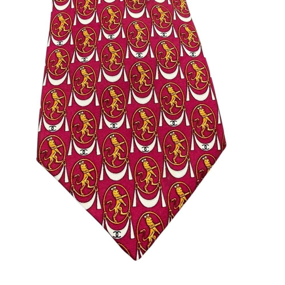 Chanel Mens Tie Silk Lion Crest Logo Chain Detail Red Gold Italy 58 in